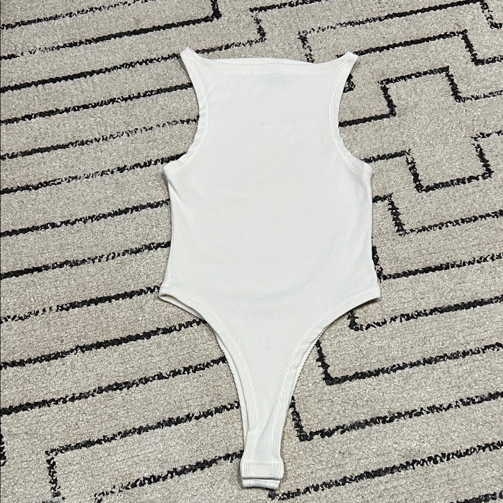 Elegant White Sleeveless Bodysuit